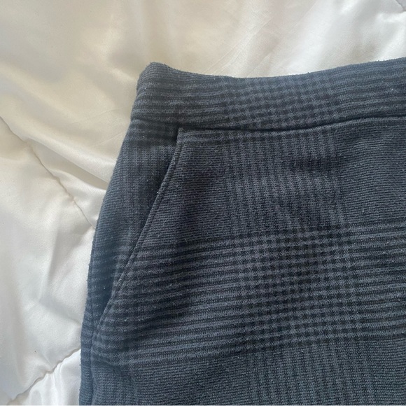 🦖 Plaid dark grey Abercrombie & Fitch skort - Picture 4 of 5